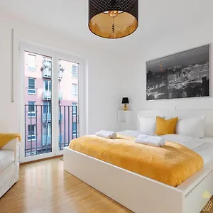 New! Pineapple Zwinger Ii Apartment